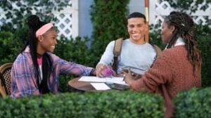 Naomi 1. Sezon 6. Bölüm izle Naomi 1. Sezon 6. Bölüm izle