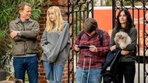 Shining Vale 1. Sezon 1. Bölüm izle Shining Vale 1. Sezon 1. Bölüm izle